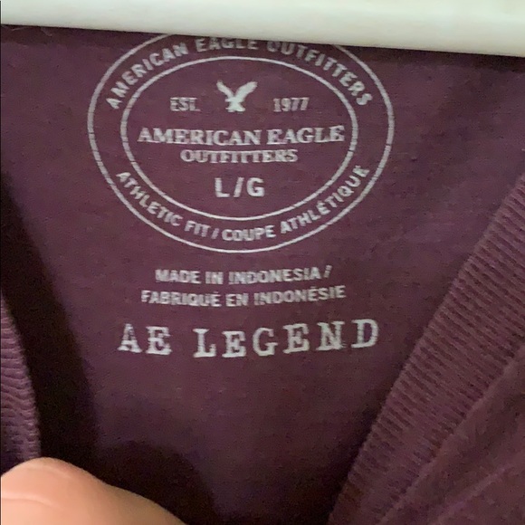American Eagle V-neck - Picture 3 of 3